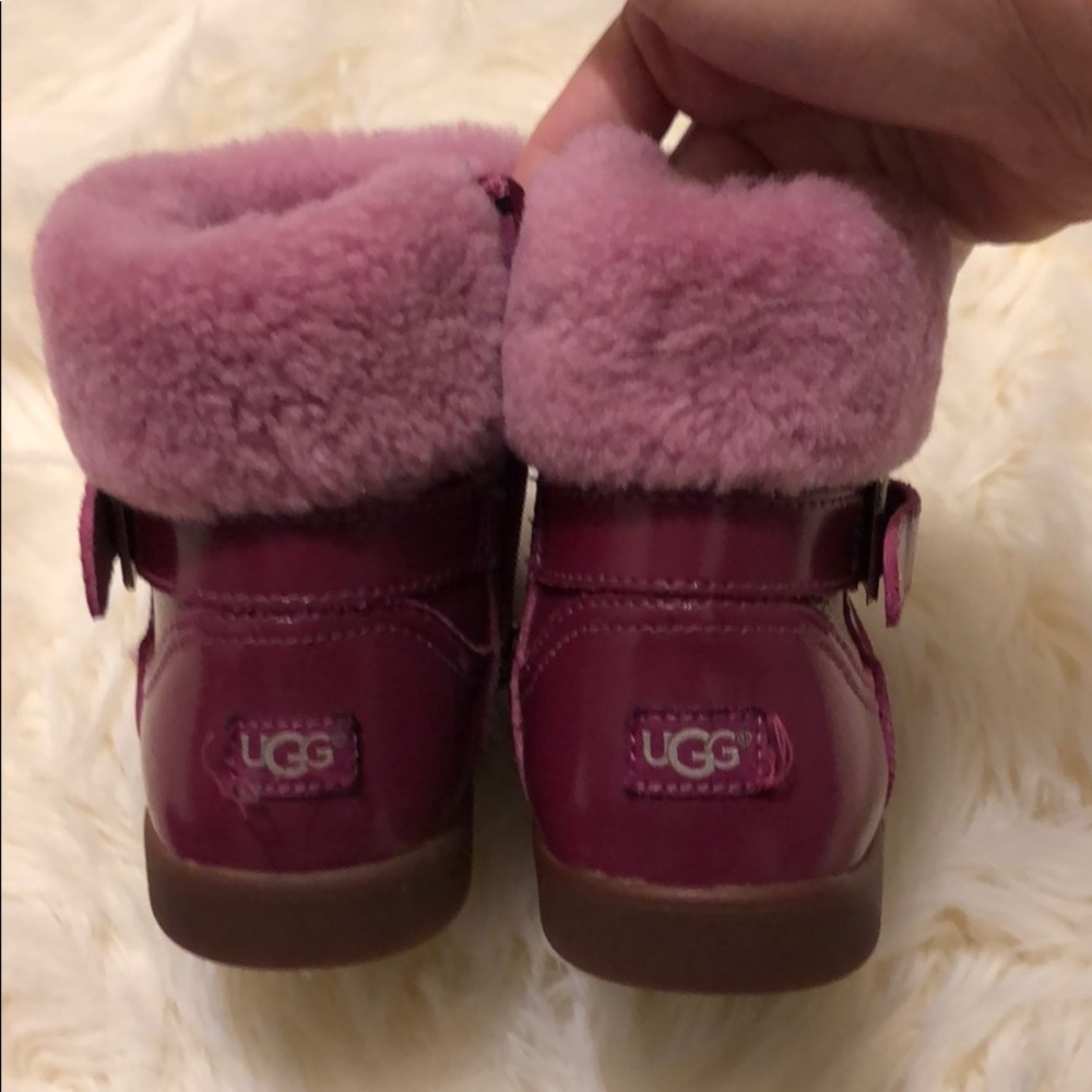 Girls UGG zip up winter boots